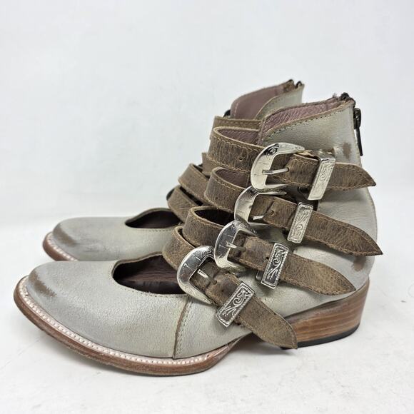 Free Bird Scarlett Women Size 6 Buckle Ankle Boot Ice Grey Leather - Picture 2 of 15